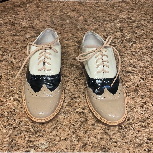 Ladies HALOGEN PATEN LEATHER SHOES